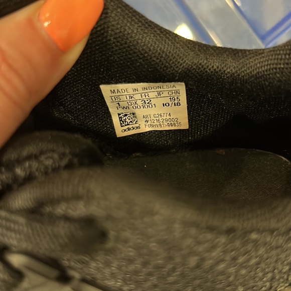 Adidas sneakers - Picture 6 of 7